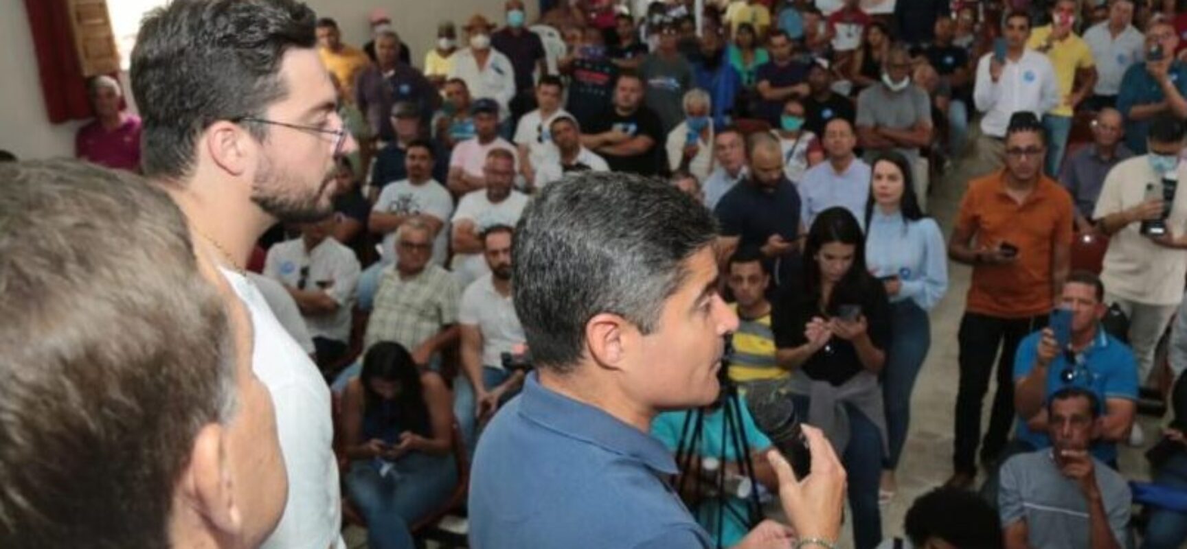 ACM Neto acusa governo baiano de divulgar “saco de promessas”