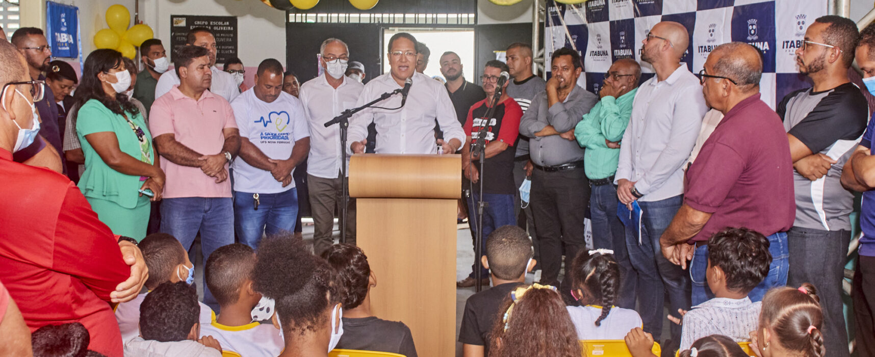 Comunidade do Nova Ferradas festeja a entrega da Escola municipal Florípedes Menezes