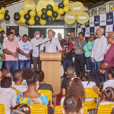 Comunidade do Nova Ferradas festeja a entrega da Escola municipal Florípedes Menezes