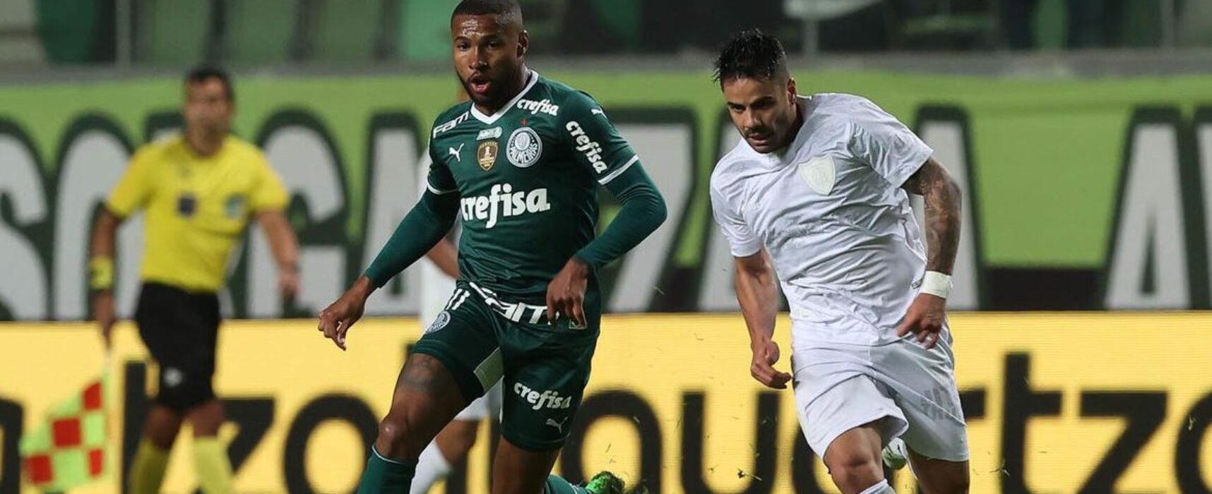 Palmeiras faz 3 a 0 no Goiás e se isola na liderança do Brasileirão