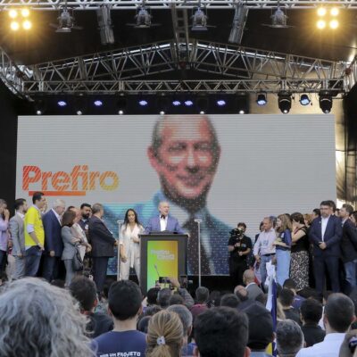 PDT anuncia apoio a Lula no segundo turno das eleições