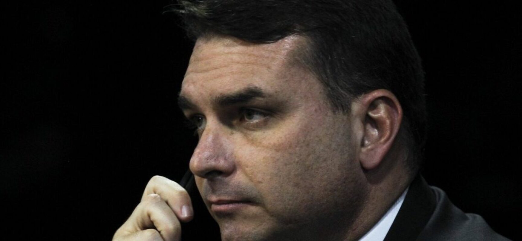 Receita impõe sigilo de 100 anos sobre ação a favor de Flávio Bolsonaro no caso das “rachadinhas”