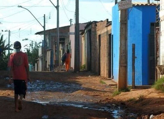 Salvador é a 2ª metrópole brasileira com maior percentual de pessoas em extrema pobreza