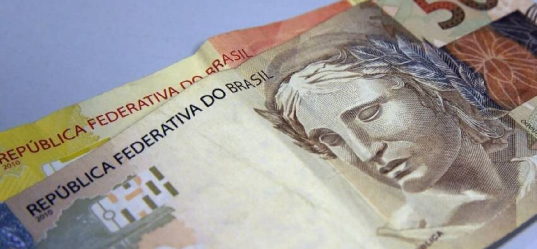 Homem perde R$ 55 mil em golpe de falso leilão via internet na Bahia