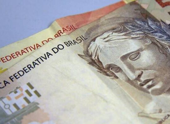 Homem perde R$ 55 mil em golpe de falso leilão via internet na Bahia
