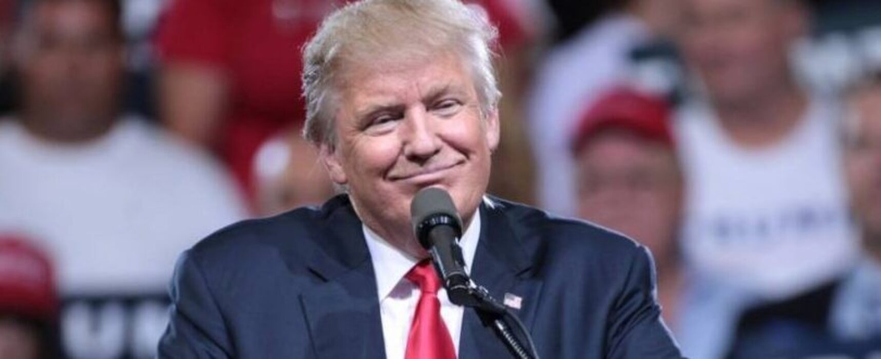 FBI encontrou documentos secretos e ultrassecretos na mansão de Trump