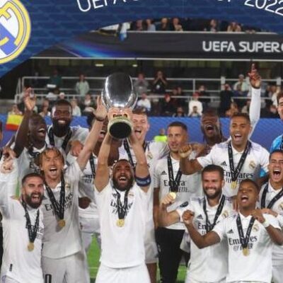 Real Madrid vence Eintracht e conquista Supercopa da Uefa