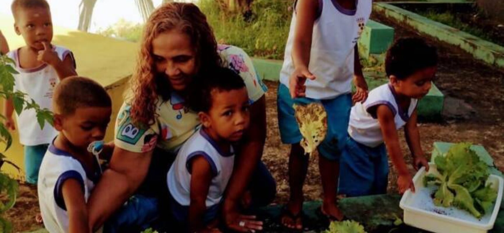 Creche Municipal Elzo Pinho de Magalhães desenvolve projeto que incentiva a leitura e a alimentação saudável