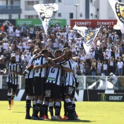Próximo adversário do Vitória, Figueirense inicia preparação e time pode ter mudanças