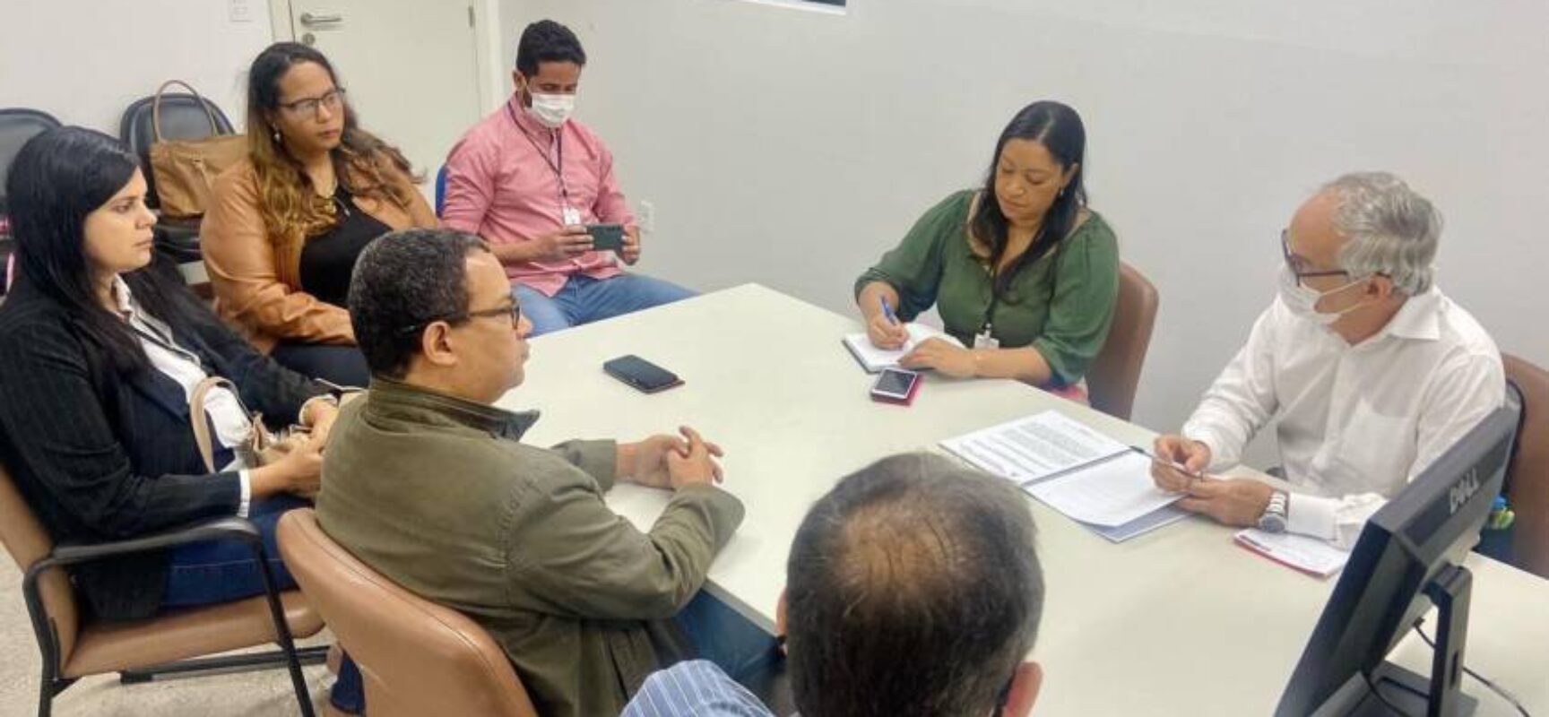 Secretário Municipal da Educação participa de audiência com representantes do Núcleo da Justiça Restaurativa de Itabuna