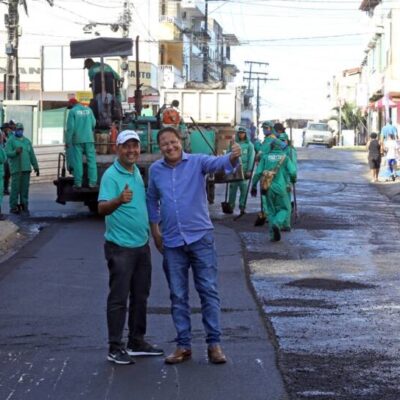 Moradores do Santo Antônio festejam as obras de pavimentação e inauguração da praça