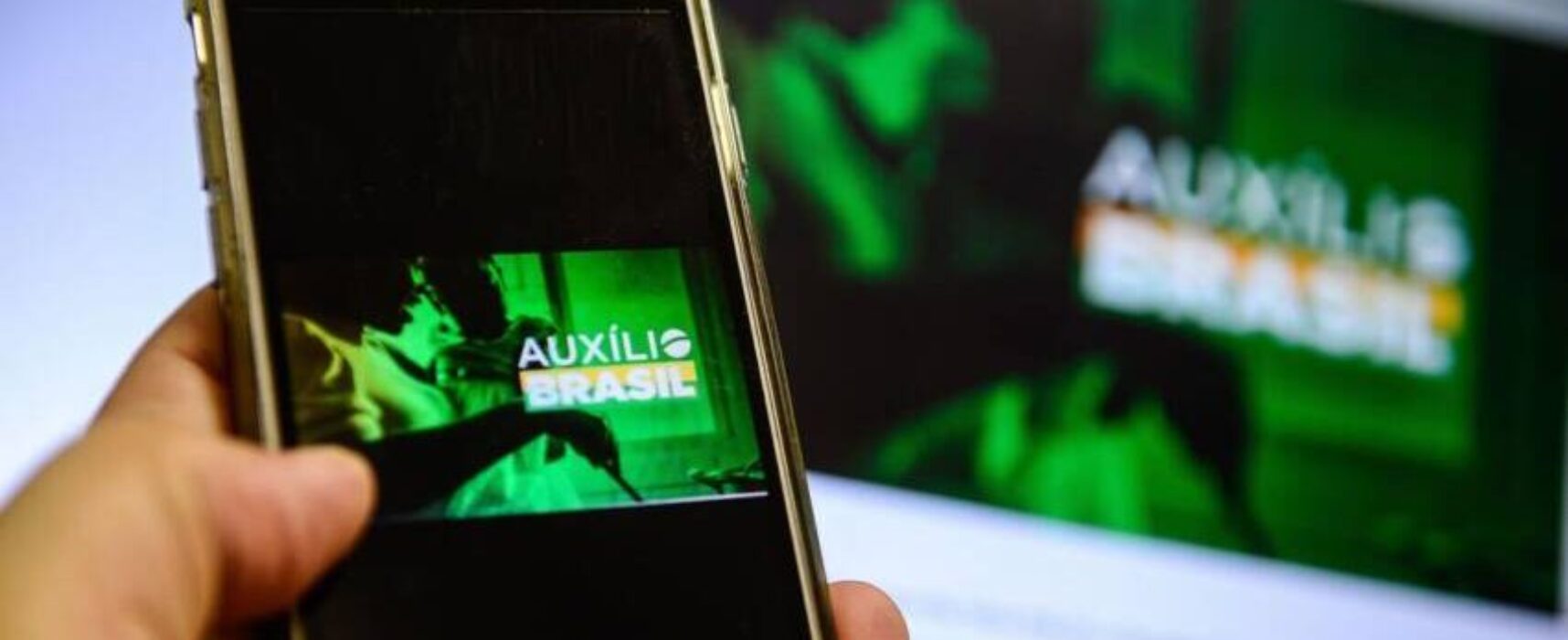 Contratações de consignado no Auxílio Brasil devem começar em setembro