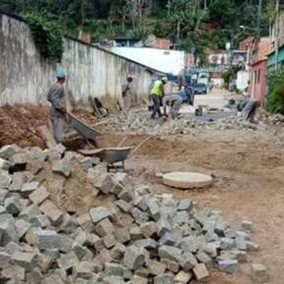 Prefeitura de Ilhéus realiza pavimentação na Vila Freitas