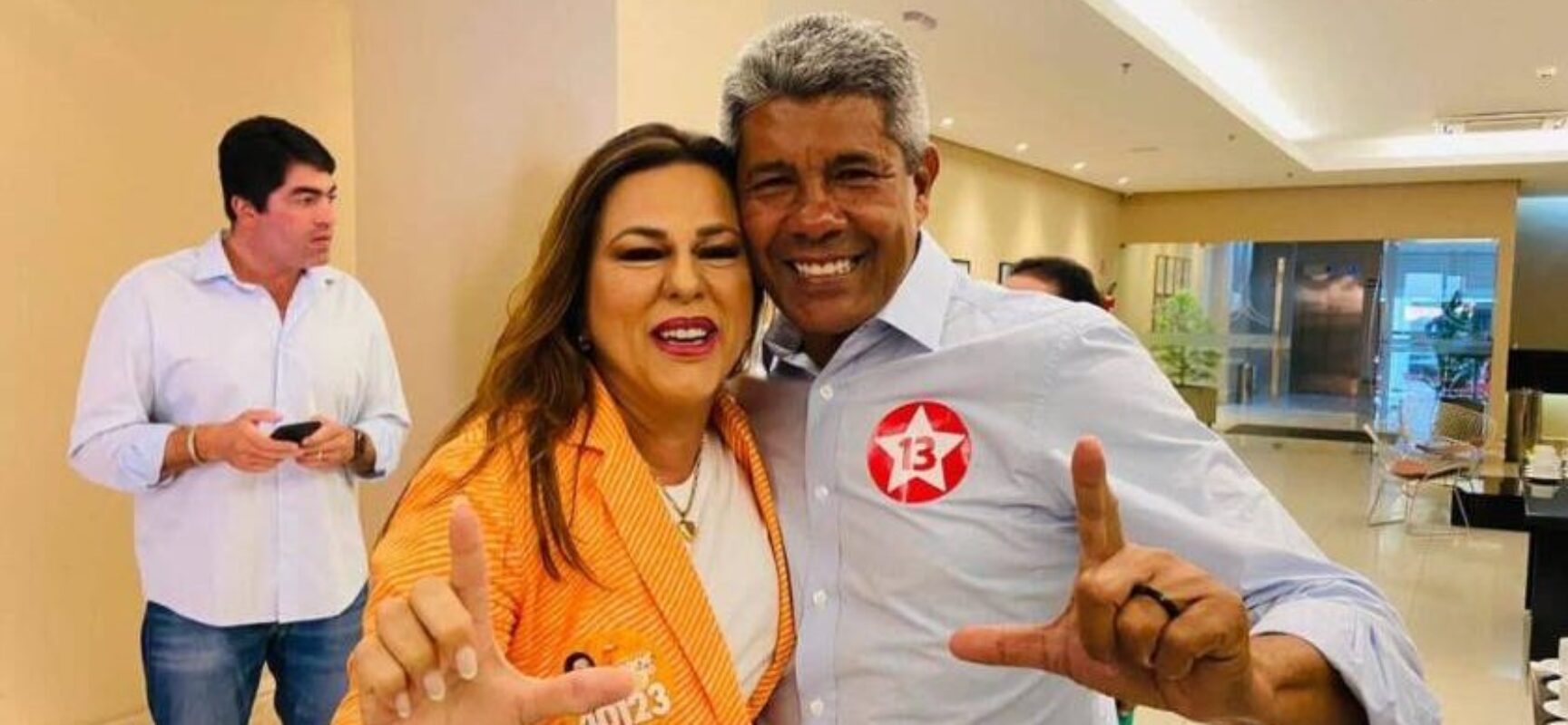 Em Salvador, Soane grava programa eleitoral com Rui e Jerônimo e exalta Time de Lula na Bahia