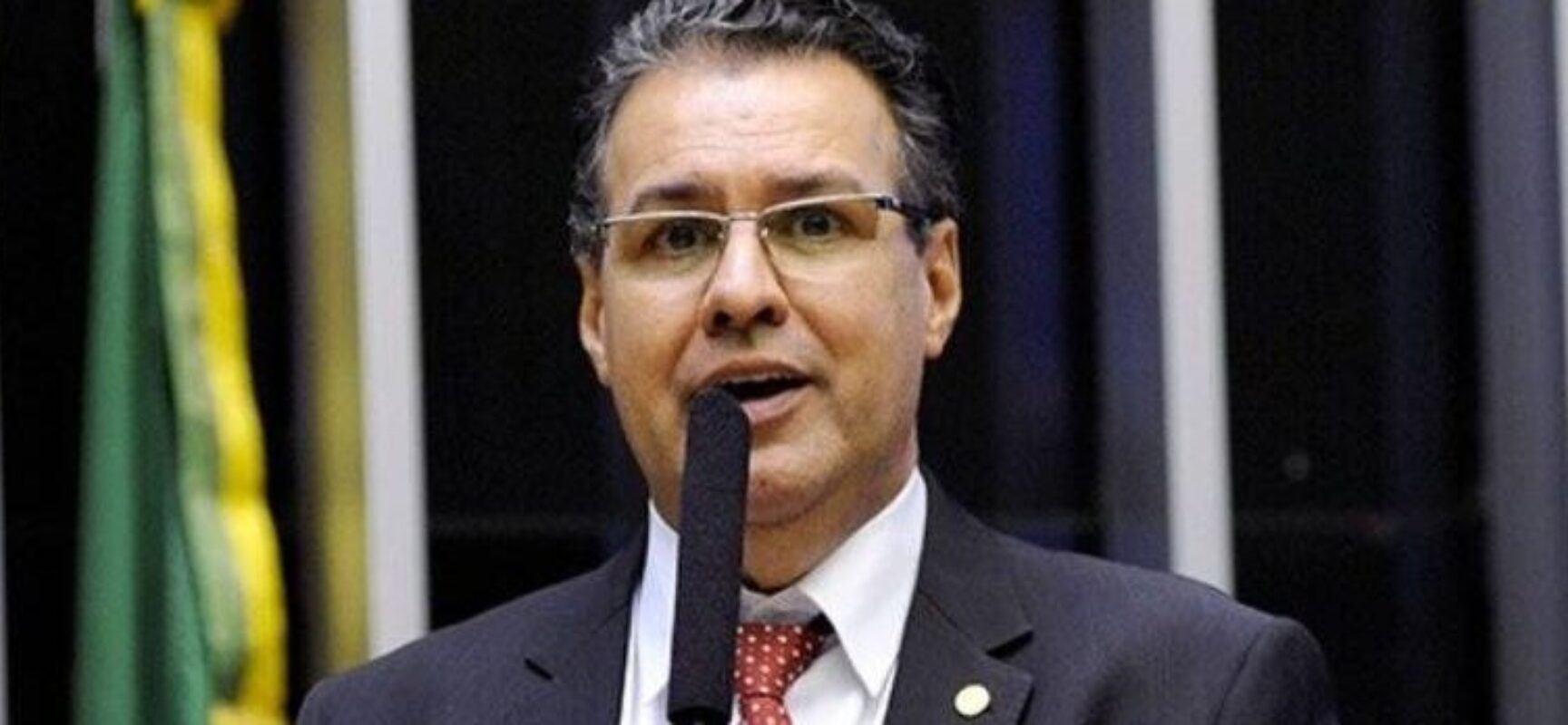 Bancada da bala protesta contra proibição do porte de armas em locais de votação