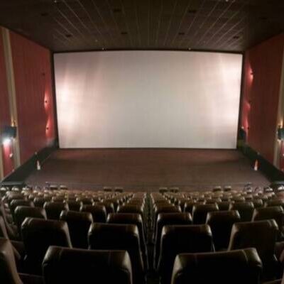 Após ingressos a R$10, cinemas brasileiros têm terceiro maior público do ano