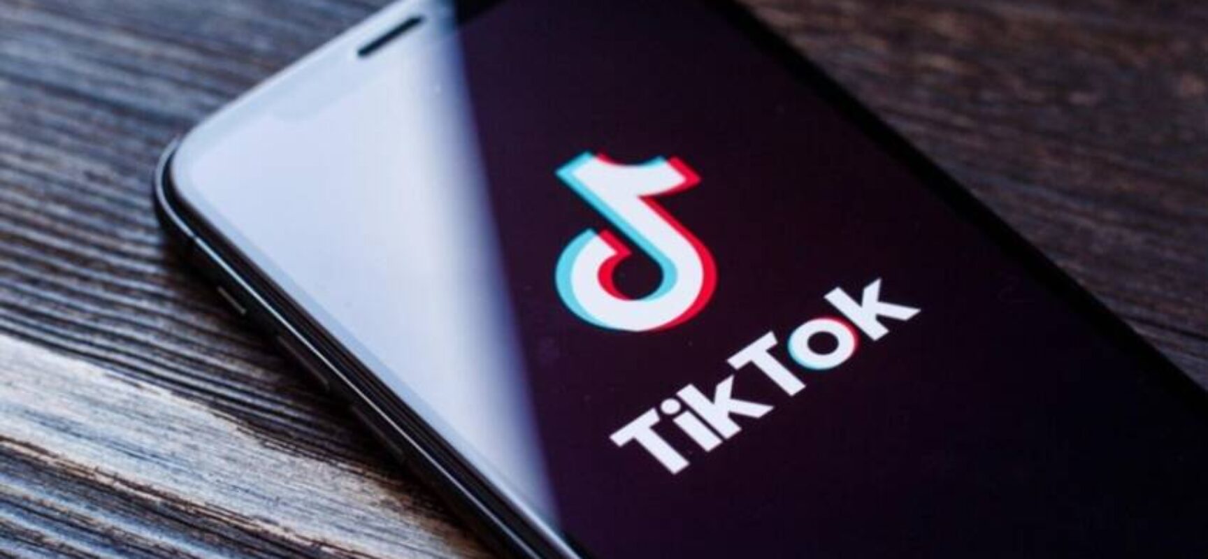 TikTok proíbe contas políticas de arrecadar fundos e ganhar dinheiro