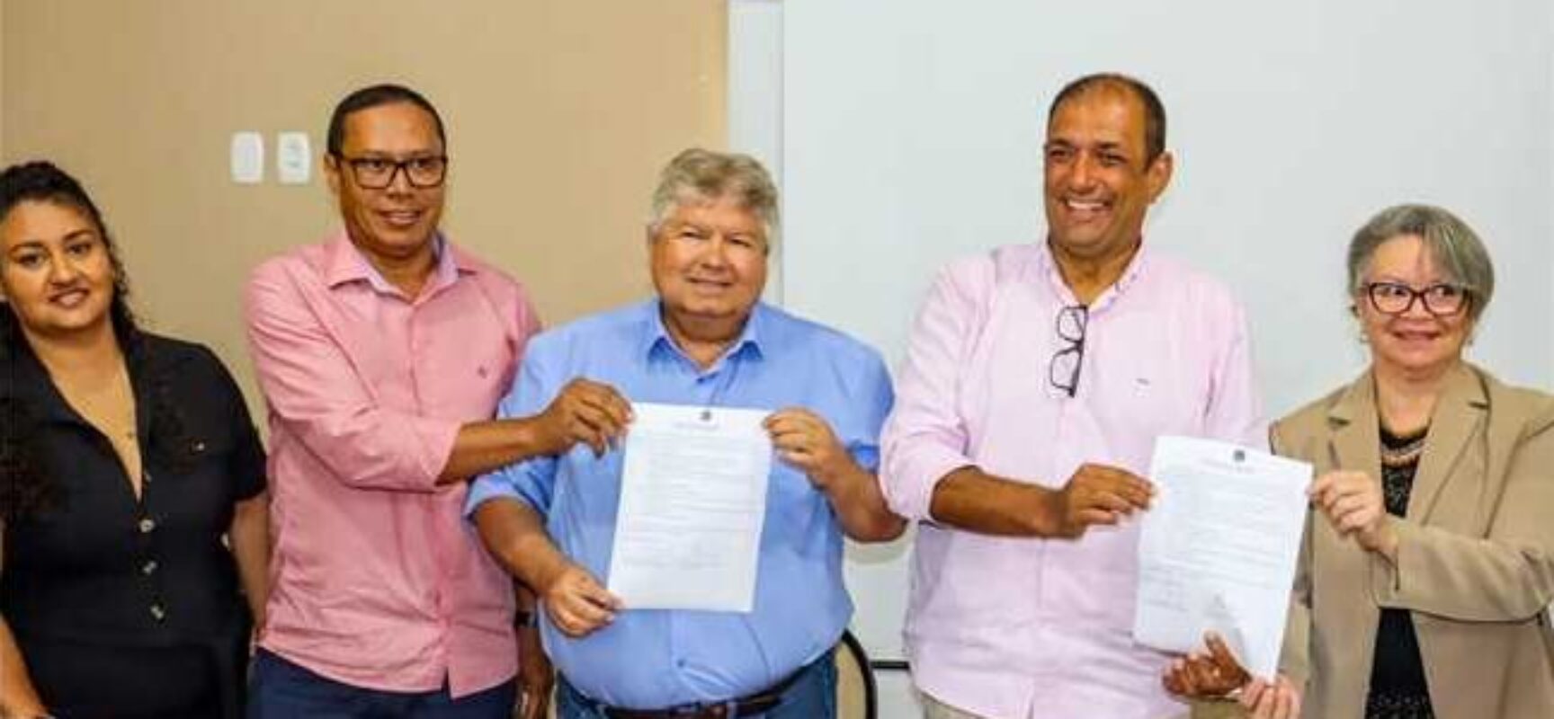 ‘Um dia histórico’, diz prefeito Mário Alexandre ao assinar acordo para desativar Lixão do Itariri