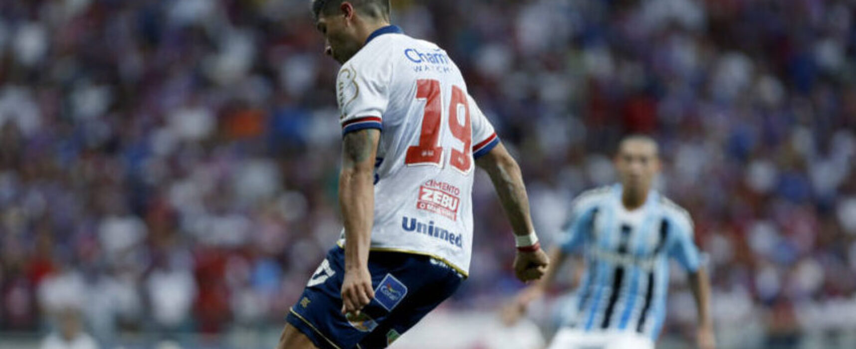 Bahia enfrenta Chapecoense e pode ultrapassar Grêmio ainda nesta rodada