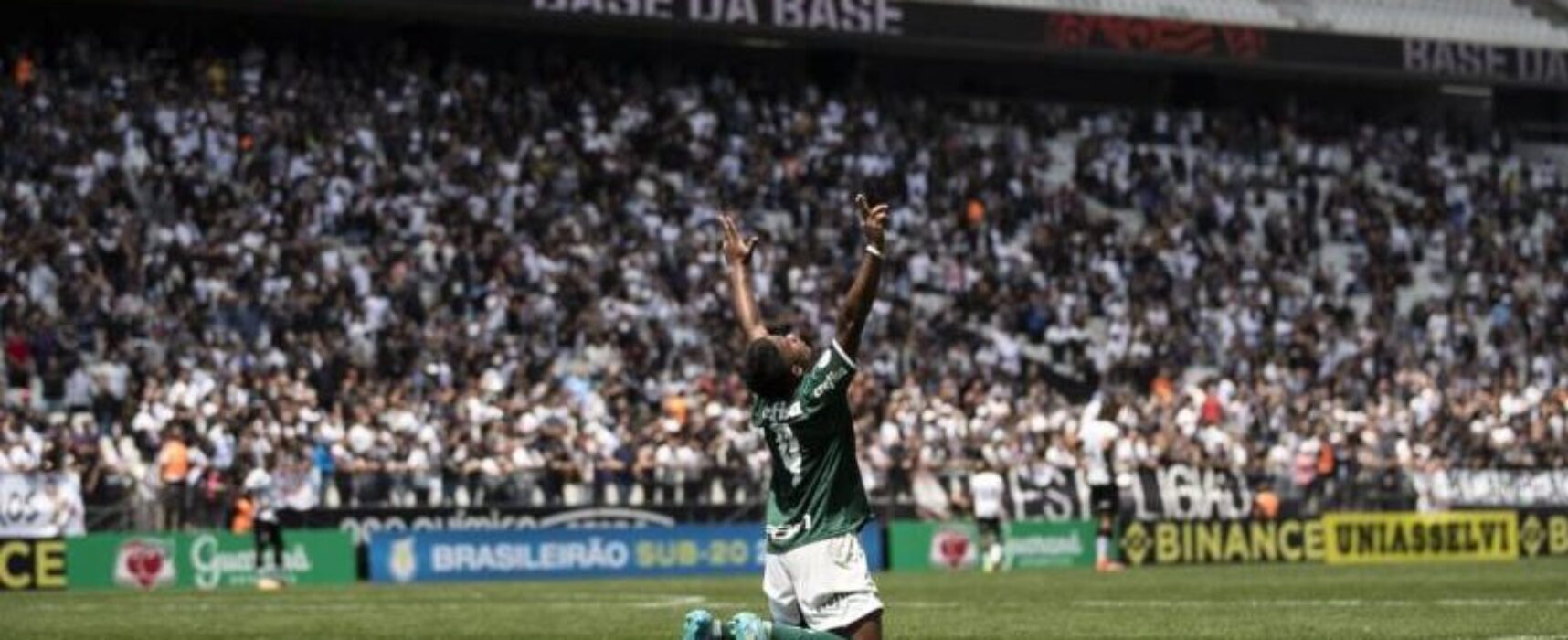 Palmeiras derrota Corinthians e conquista Brasileiro sub-20