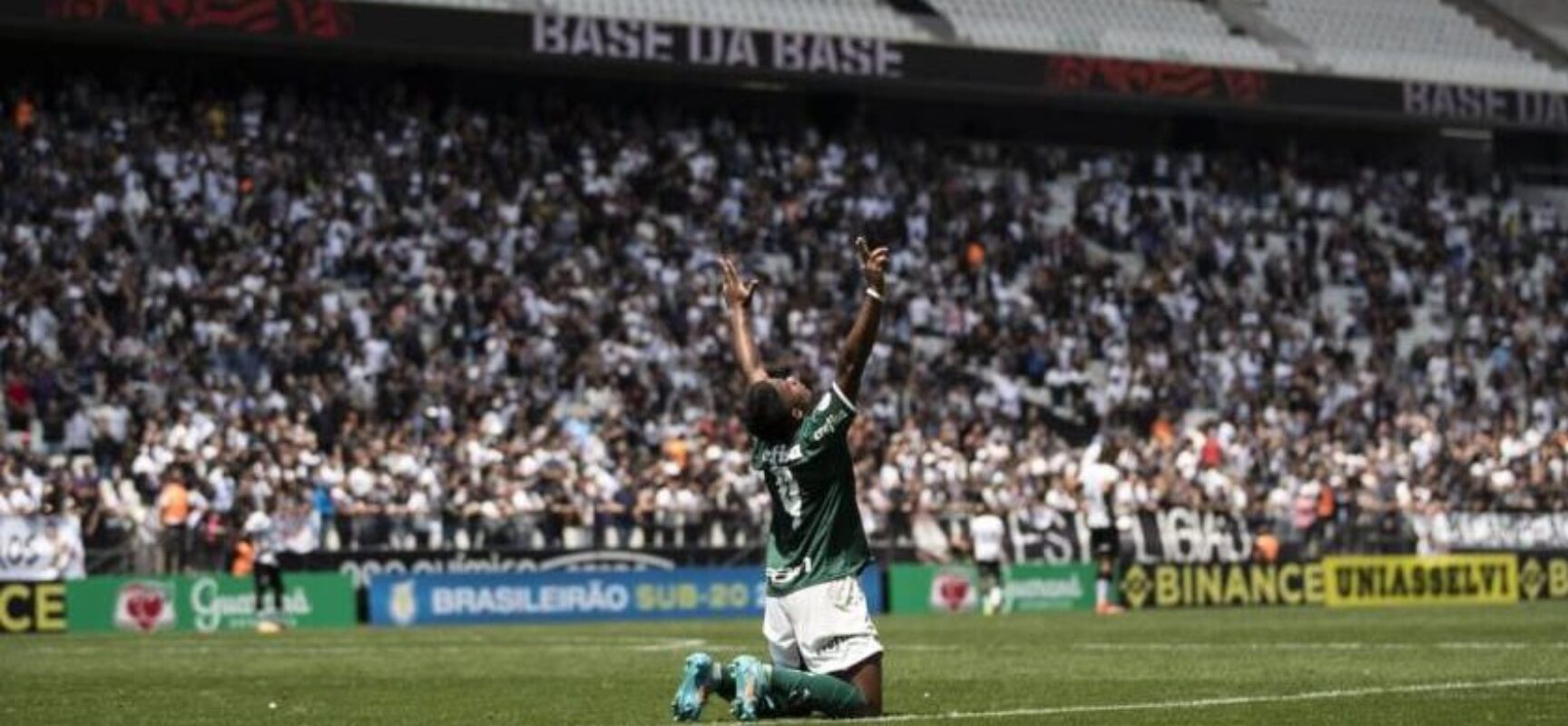 Palmeiras derrota Corinthians e conquista Brasileiro sub-20