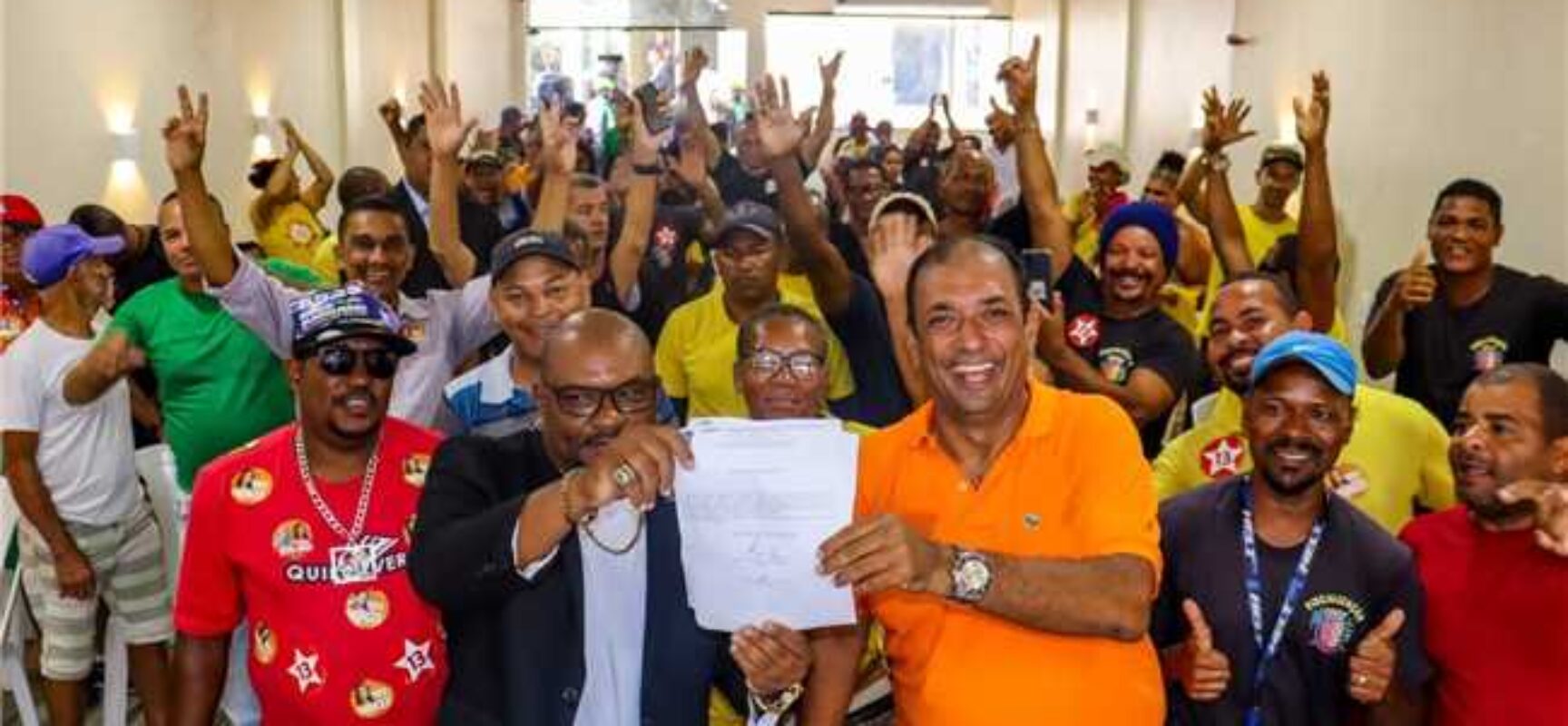 Prefeito Mário Alexandre assina termo de compromisso para avaliação do Plano de Cargos e Salários