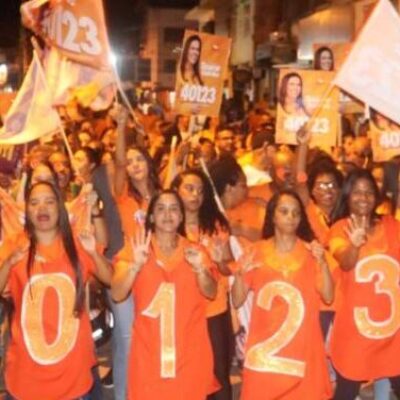 Marão leva multidão às ruas do bairro Nossa Senhora da Vitória em apoio à candidatura de Soane Galvão