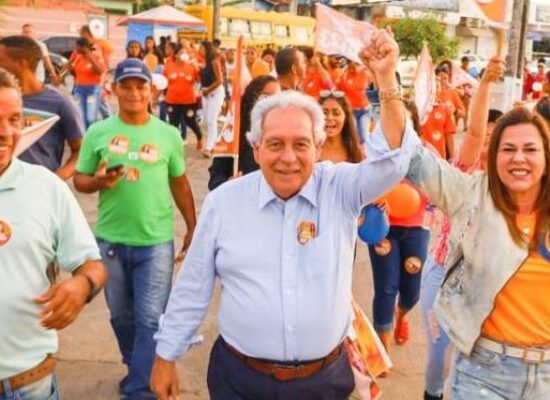 Soane cumpre agenda em Canavieiras e vai às ruas com Paulo Magalhães
