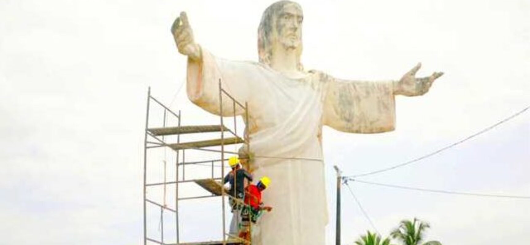 Prefeitura inicia restauração do Cristo Redentor de Ilhéus