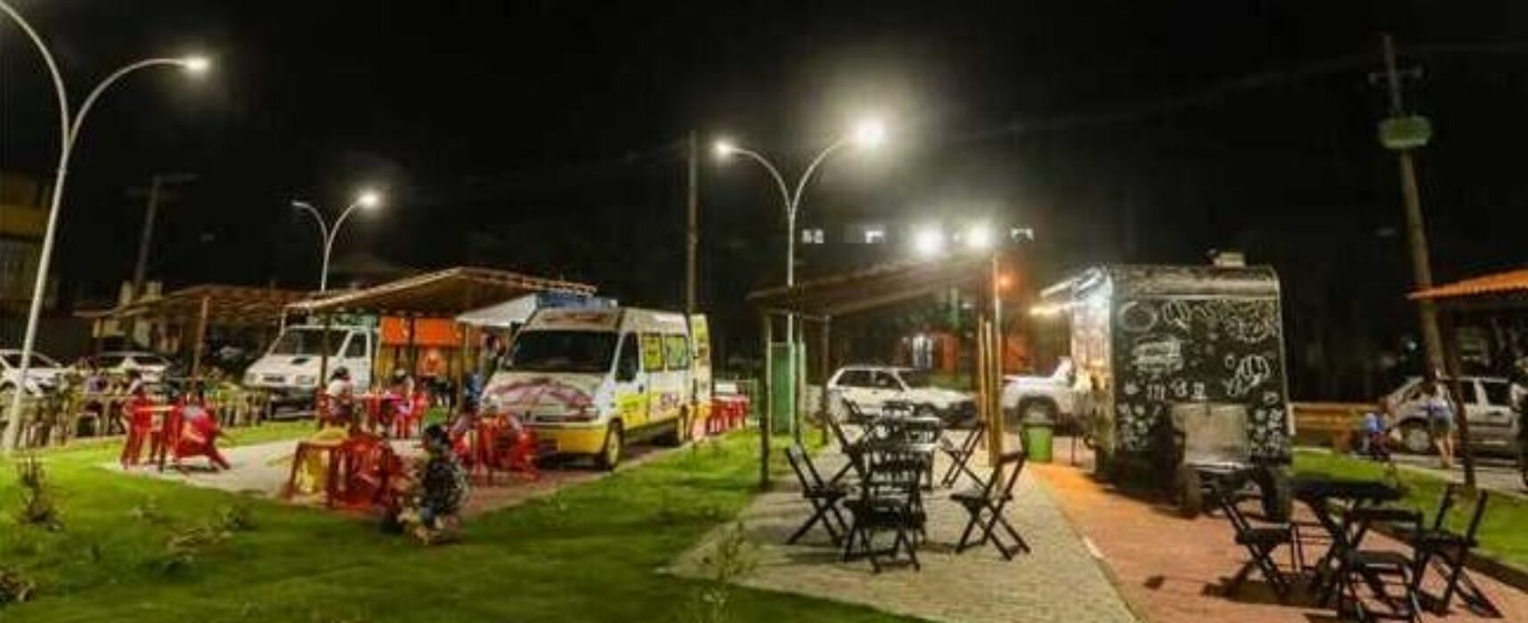 Prefeitura de Ilhéus assina renovação de permissão de uso para quiosques, food trucks e afins