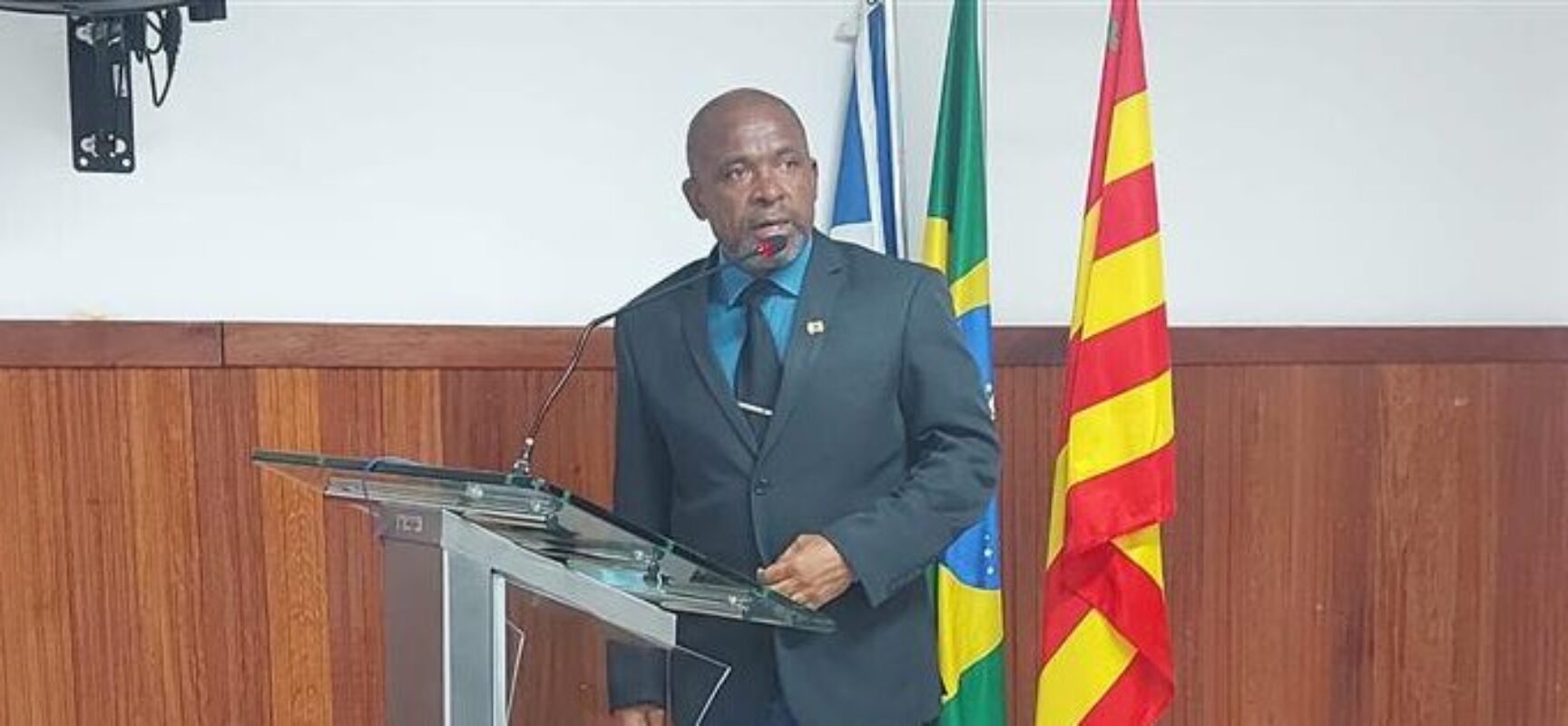 Gurita solicita reforma do Centro Educativo Fé e Alegria. Prefeitura dá início às obras.