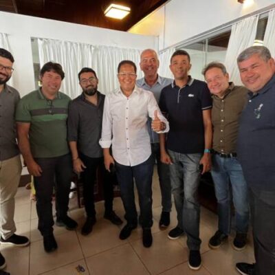 Prefeito Augusto Castro discute economia e avanços durante encontro empresarial em Itabuna