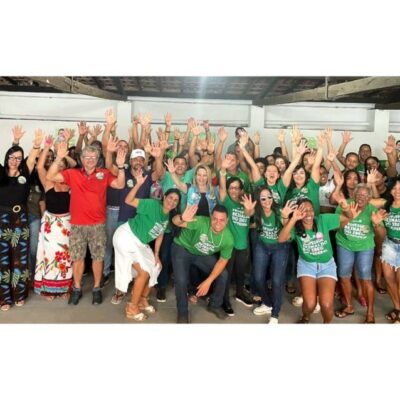 Professor Reinaldo é aclamado em Ipiaú como o federal escolhido pelo povo