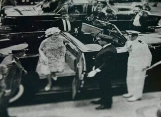 Fotógrafo fez registro que se tornou histórico durante visita da Rainha Elizabeth II em Salvador