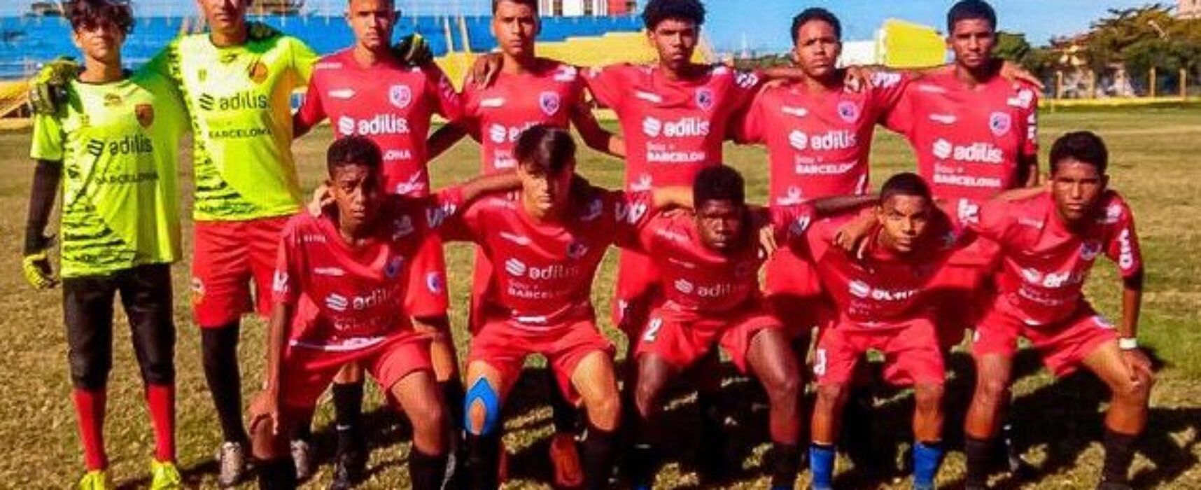 BARCELONA DE ILHÉUS: Meninos da base estrearam no sub 15 e 17 da FBF