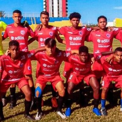 BARCELONA DE ILHÉUS: Meninos da base estrearam no sub 15 e 17 da FBF