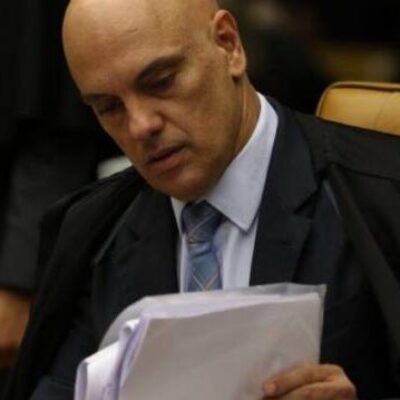 “Não há proibição de roupa verde e amarela para votar”, afirma Moraes