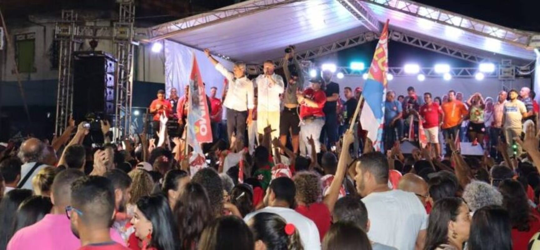 A Bahia tem lado: Time ‘JeroLula’ atrai multidão em caminhada na Conquista