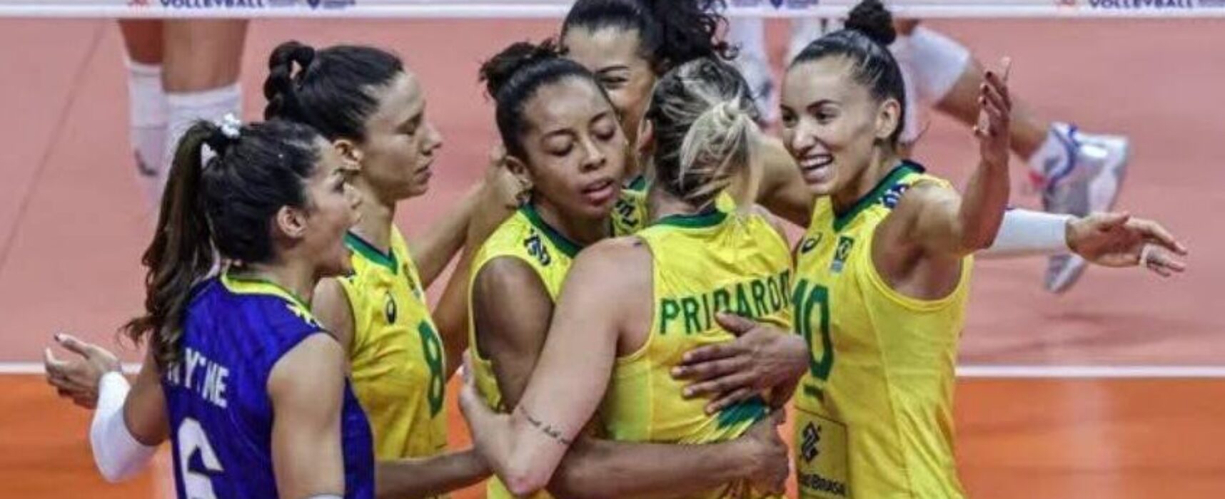 Seleção brasileira garante prata pan-americana no vôlei feminino