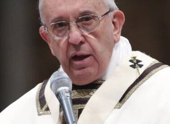 Papa Francisco pede reforma da ONU em novo livro