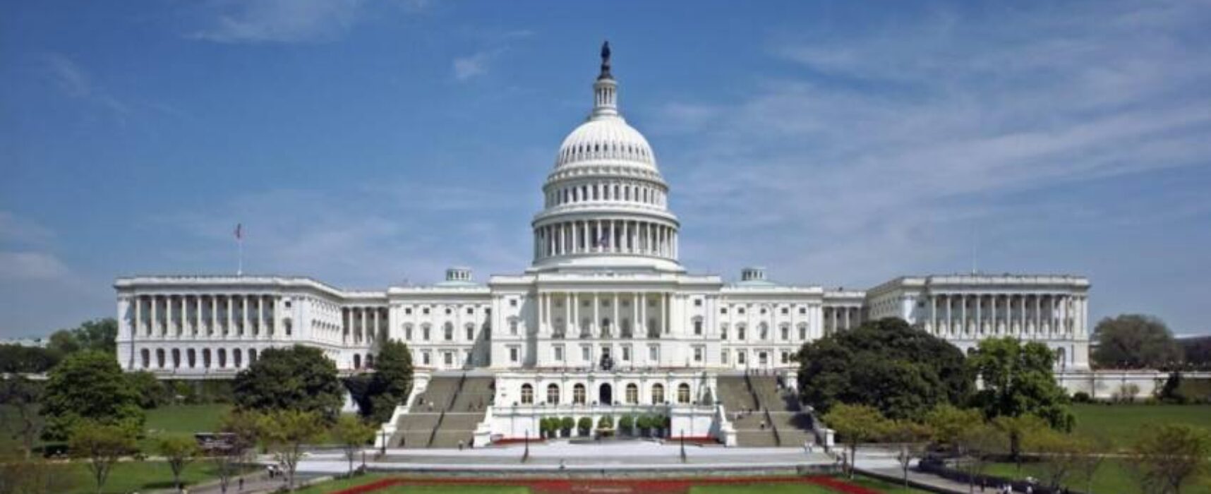 Comissão de invasão do Capitólio intima Trump a depor em novembro
