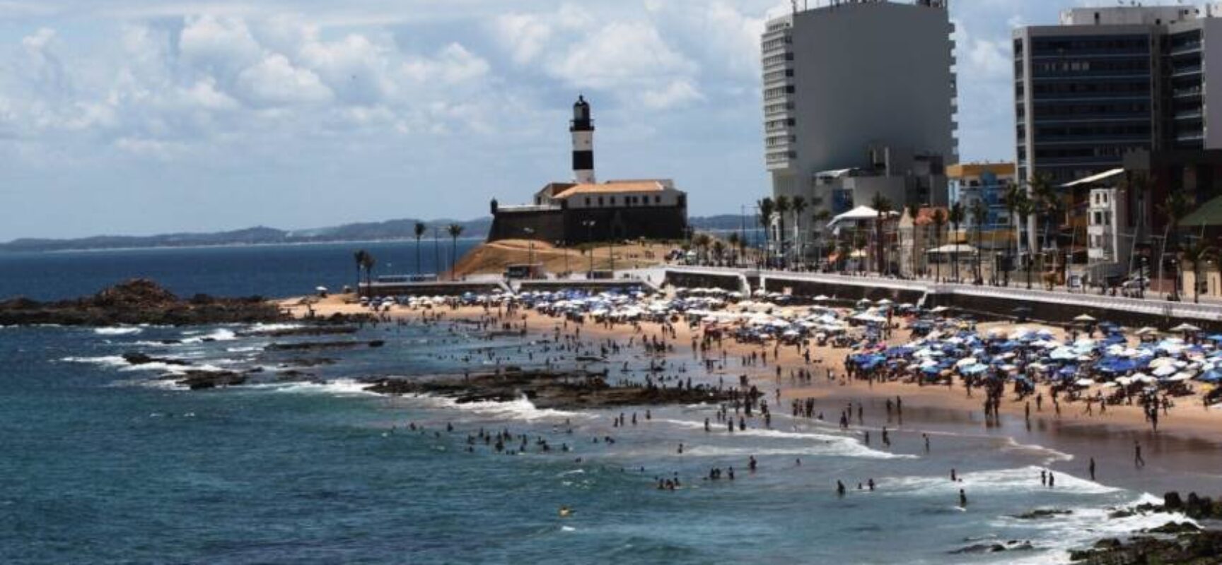 Mais de 718 mil estrangeiros já têm passagens para o verão no Brasil