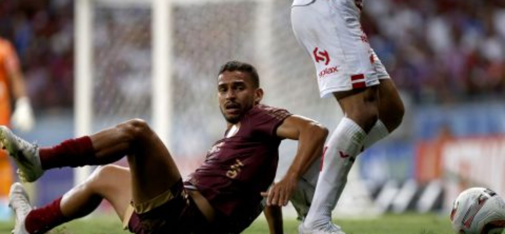 Bahia empata em casa com Vila Nova e adia acesso à Série A