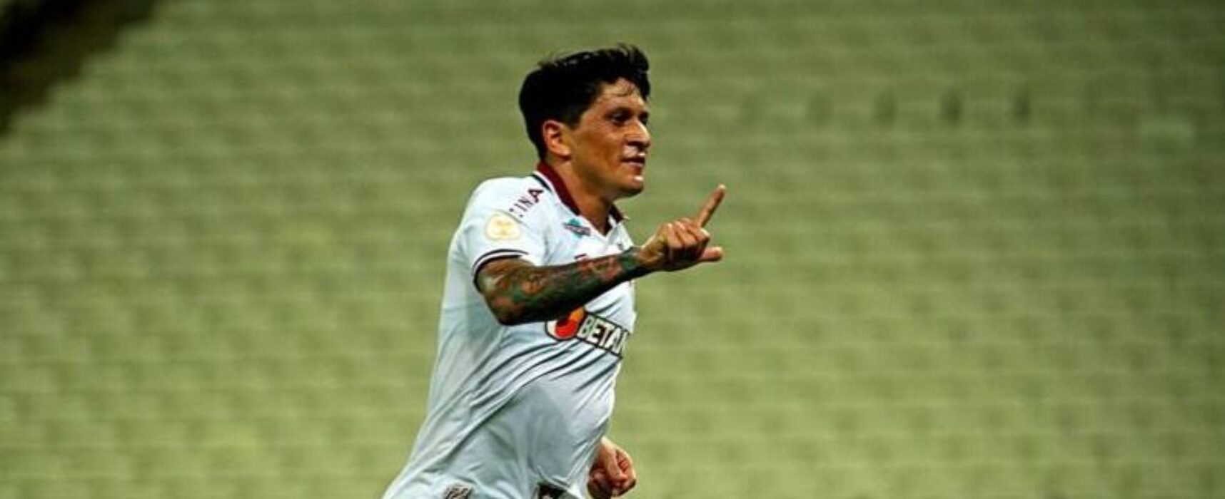 Fluminense derrota Ceará e garante presença na Libertadores
