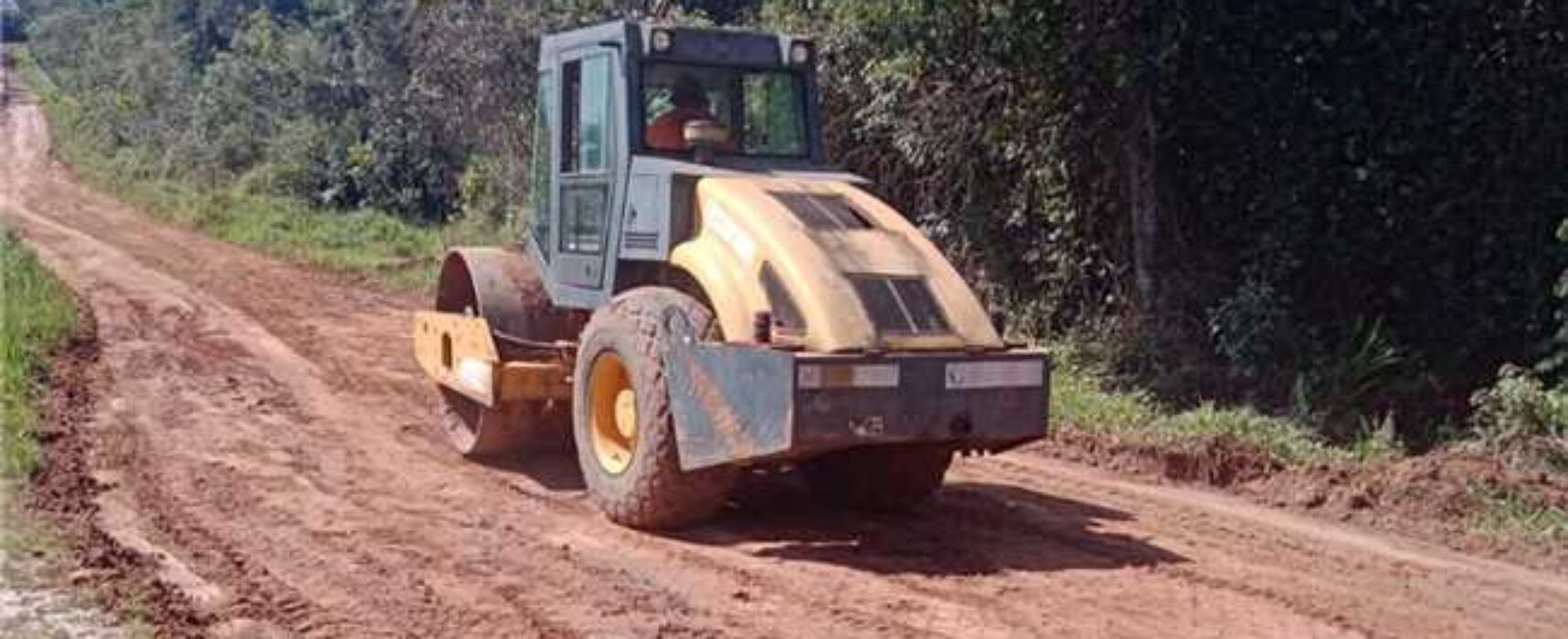Recuperação das estradas vicinais de Ilhéus segue no acesso ao distrito de Búzios