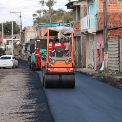 Prefeito Mário Alexandre vistoria serviços do Programa Asfalto Legal no Teotônio Vilela