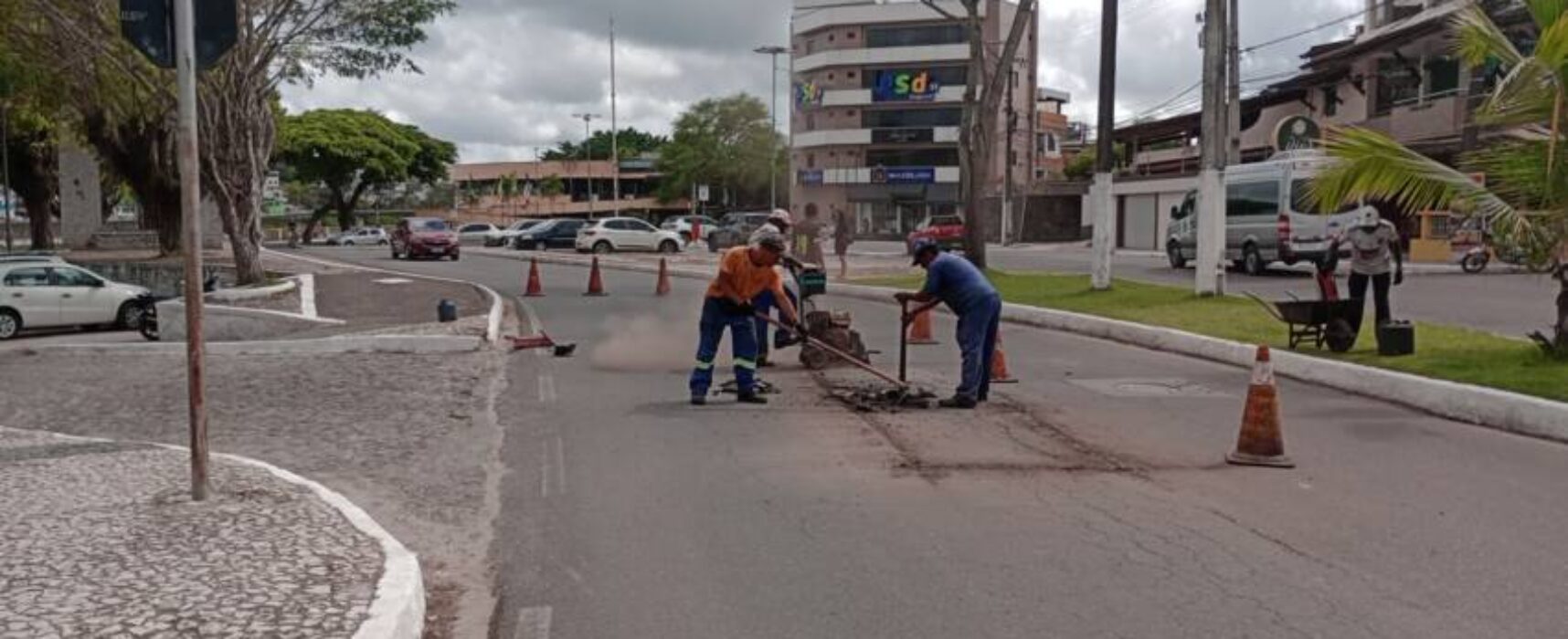 Prefeitura de Itabuna recupera trechos da Avenida Mário Padre