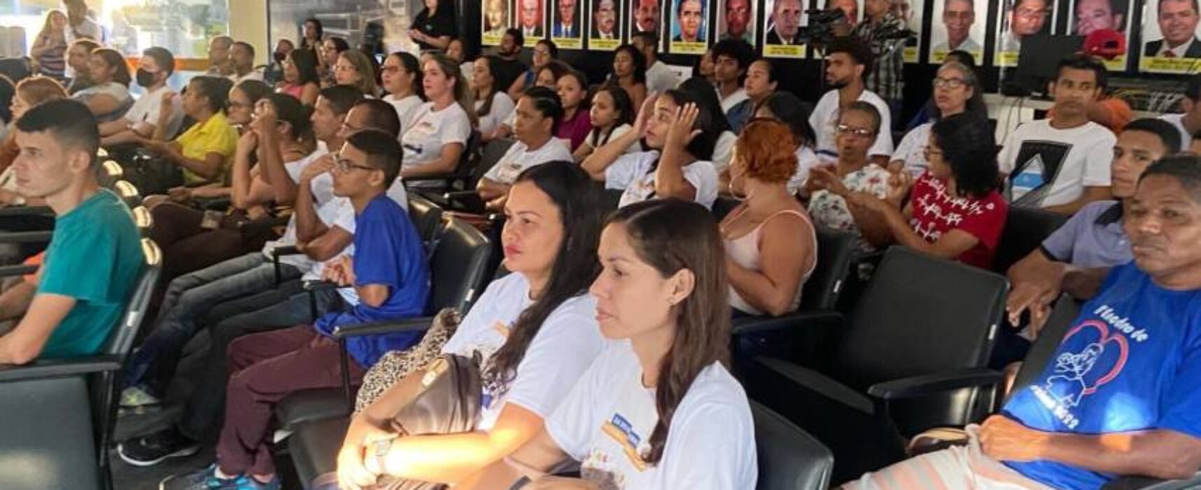 Secretário Josué Brandão Júnior prestigia Sessão Especial em referência ao Movimento Surdo