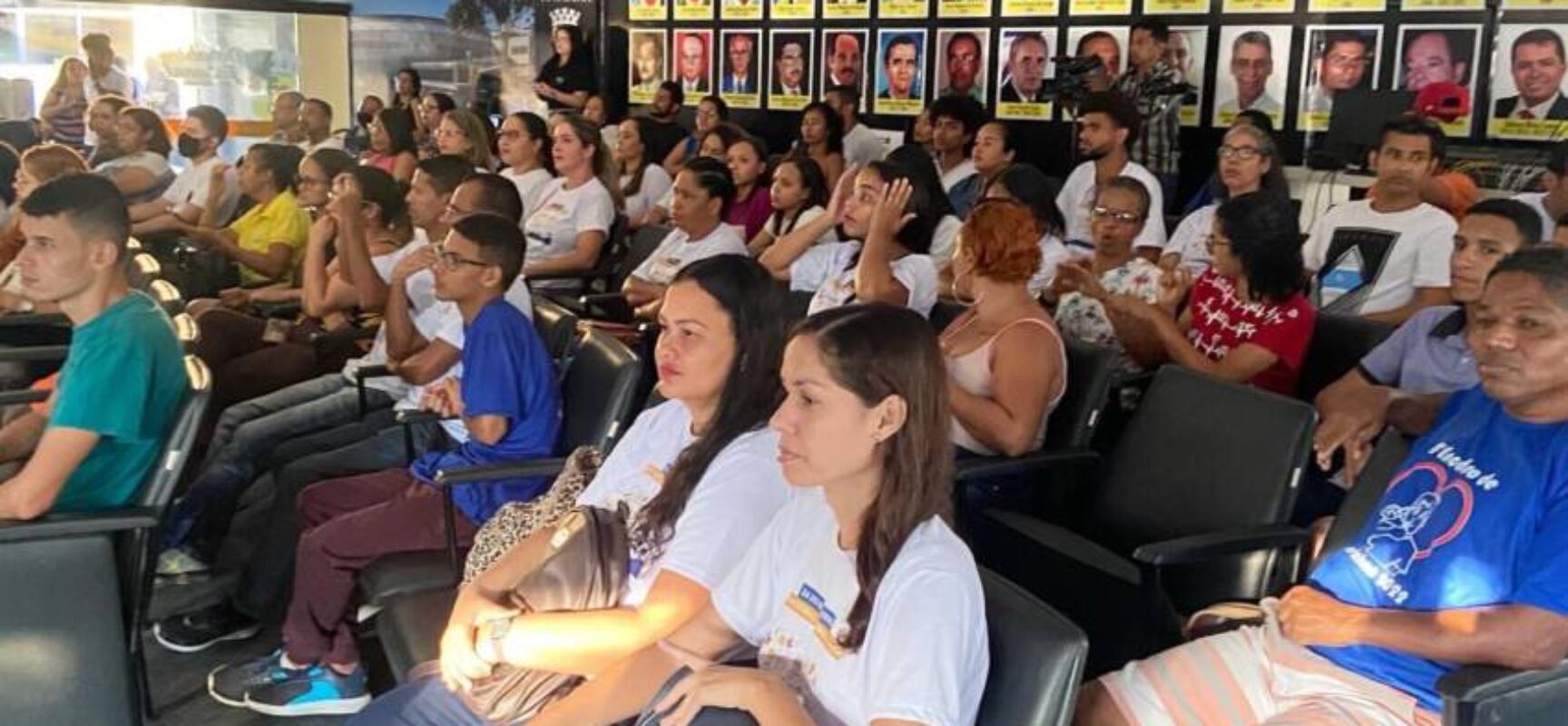 Secretário Josué Brandão Júnior prestigia Sessão Especial em referência ao Movimento Surdo