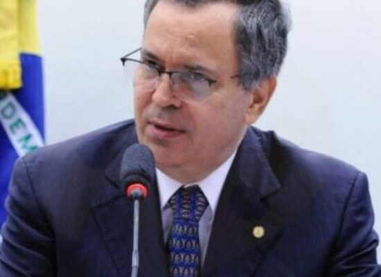 Félix Mendonça apresenta projeto que pune candidatos que faltem a debates no segundo turno